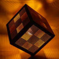Lampe cubique japonaise